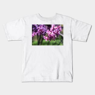 Bee on a flower Kids T-Shirt